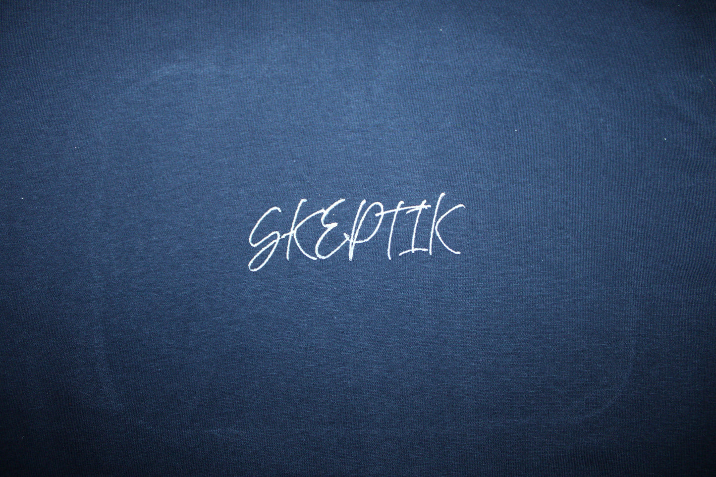 Cursive Embroidered Tee Navy